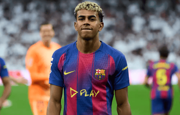 西甲巅峰对决:10 人巴萨顽强抵抗,姆巴佩破门失点,贝林厄姆建功助皇马奏凯